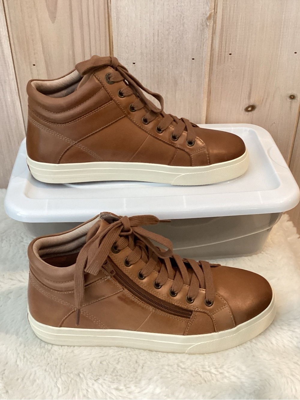 Taos Winner Leather High Top Sneaker Caramel - Picture 3 of 13